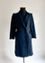 Sobretudo Azul Marinho com Gola de Veludo Preta - Veste M