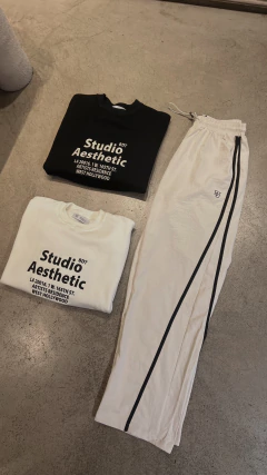 Pantalón wind sporty BDT CREMA - BDT.