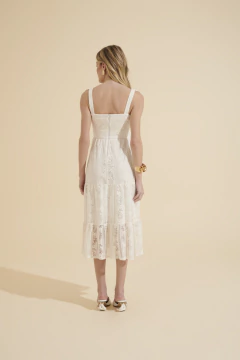 VESTIDO MIDI RENDA DECOTE V na internet