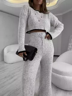 Conjunto Tricot Calça e Cropped Bicolor na internet