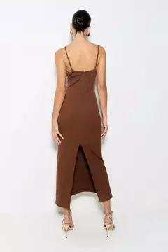 Vestido Midi Alça Fina Recorte no Busto com Barbatana Zen - comprar online