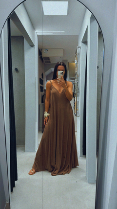 Vestido Longo Juá Triad na internet