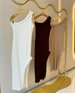 Vestido Midi Ribana Ombro Só Gola Fofinha com Fenda - The Blend Shop