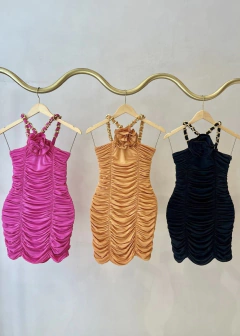 Vestido Curto Lycra Drapeado Correntes na internet