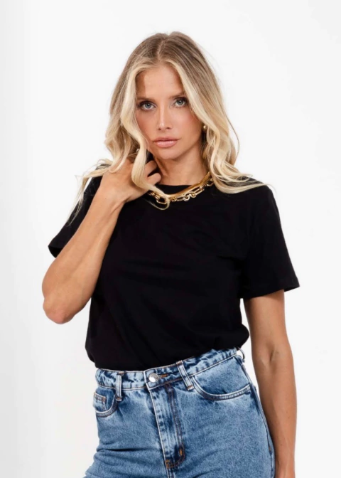 Blusa Camiseta Ombreira Basica Tina Preta