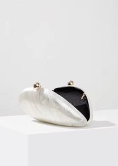Bolsa Clutch Festa Oval Acrilico Madreperola - The Blend Shop