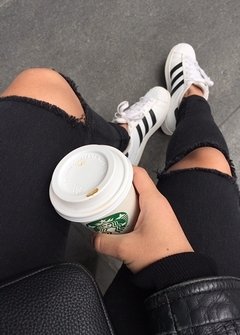 Calça Jeans Skinny Cintura Alta Preta Rasgo Joelho