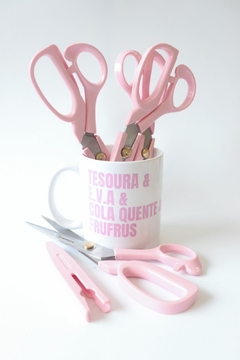 Tesoura com protetor - Rosa - comprar online