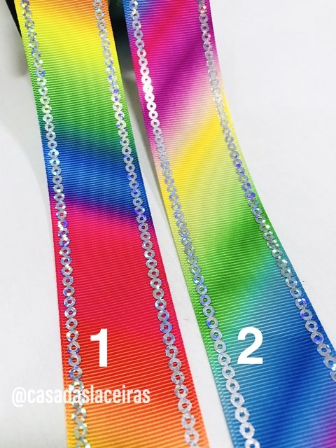 Fita com bordas de paetê