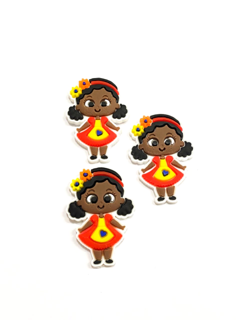 Aplique junino menina morena vestido vermelho emborrachado - 2 unidades