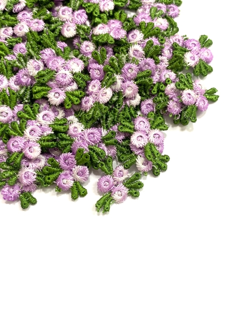 Aplique bordado em flor 15mm lilás - 5 unidades