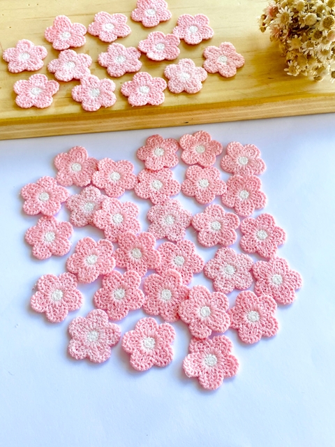 Aplique flor de crochê rosa claro 27mm - 2 uniadades