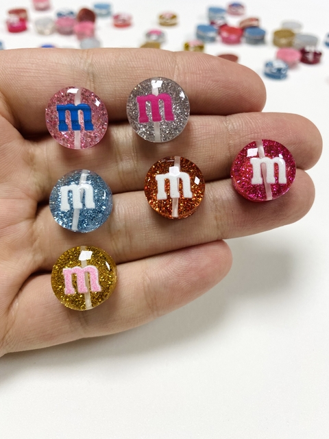 Miçanga pastilha M&M resina brilhante 5 unidades