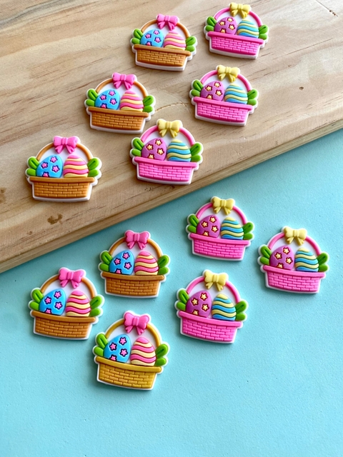 Aplique cesta de ovos da páscoa 36x33mm emborrachada - 2 unidades