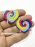 Aplique coração tie dye detalhado