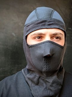 Balaclava térmica de neoprene y micropolar