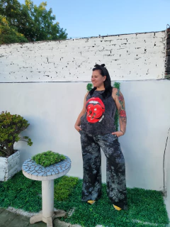Imagen de Musculosa larga con bolsillo