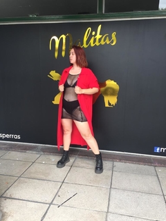 Vestido de red musculosa en internet