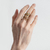 Anillo Roma de Oro amarillo 18k y Zafiro azul carré - Astoria Joyería Contemporánea