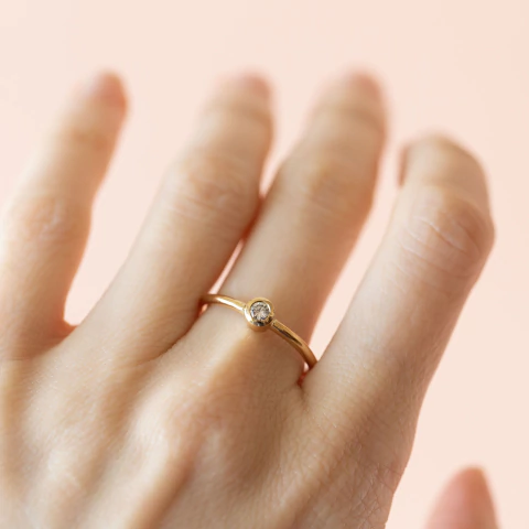 Solitario Ester de oro amarillo 18k y Diamante - comprar online