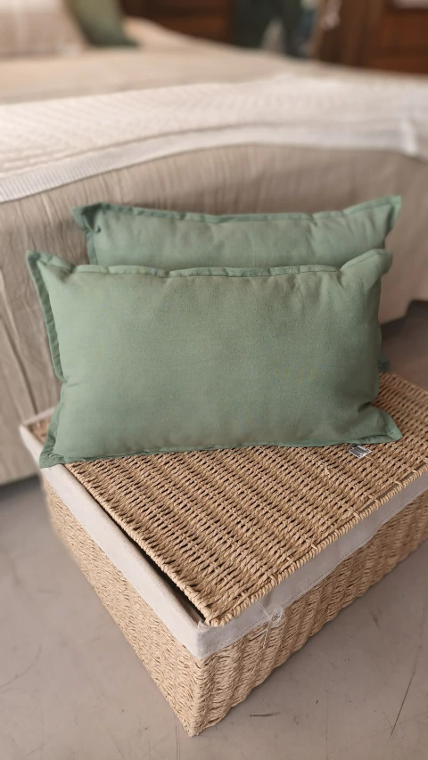 Almohadón Tusor Verde Med: 30x50 cm - comprar online