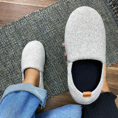 Pantufa MyPantoo Comfy Prata na internet