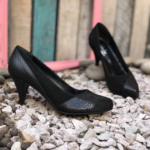 Stilettos clásicos negros. f13-1605 - comprar online
