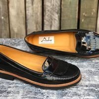 Mocasín 142-1300 r11 negro charol - comprar online