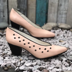 Clásicos con tacón, nude y negro. e03-20000 - Altas de Olivos
