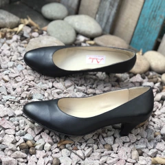 Clásicos, negros. e03-200h en internet