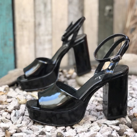 Sandalias con plataforma negras.N*37- xxv-1762