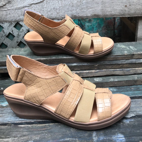 Sandalias taco chino croco visson con elástico y abrojo en talón j05v-1066