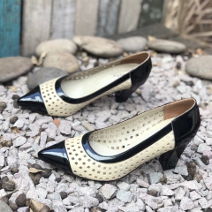 Clásicos picados, negro y hueso. f13-1646 en internet