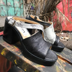 Sandalias con tacón y plataforma ying-yang. s06v-358