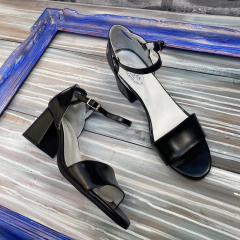 Sandalias con talón alto brillo negro. e03v-53900 - Altas de Olivos