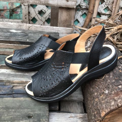 Sandalias negras pic. p02v-581