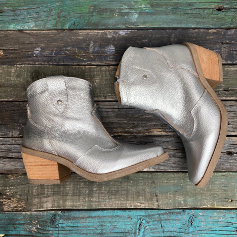 Charrito Texana corta cuero metalizado plata . p02-1851*464