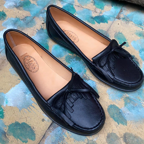 Mocasín legítimo negro. r11-1210-141