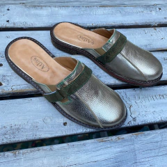 Zueco punta cerrada, metalizado platino.. j05m-04 en internet