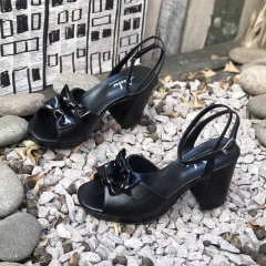 Sandalias con moño negras. xxv-1862 - comprar online