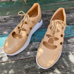 Zapatillas caladas, beige. p02m-2022 - comprar online