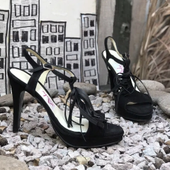 Sandalias con plataforma gza negras.- e03v-1002
