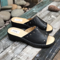 Chinela faja con tachitas superconfort, negras. N*40. s06v-2207 - Altas de Olivos