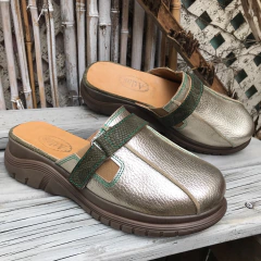 Zueco punta cerrada, metalizado platino. j05m-04 en internet