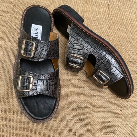 Chinelas doble hebilla croco negro y peltre. j05v-101