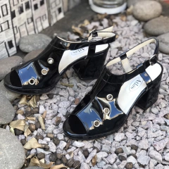 Sandalias con tacón y plataforma negras. e03v-587 - Altas de Olivos