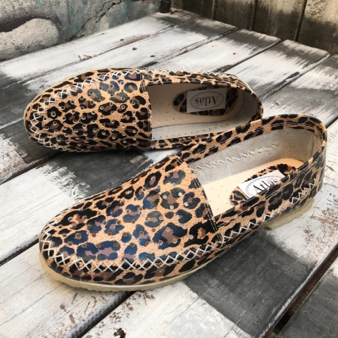 Alpargatas pic anim print v07-010*111