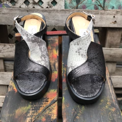 Sandalias con tacón y plataforma ying-yang. s06v-358 - Altas de Olivos