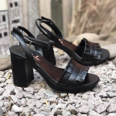 Sandalias con tacón y plataforma, negras. xxv-1860