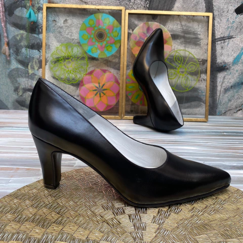 Stilettos alto brillo negros. e03*200/517ng